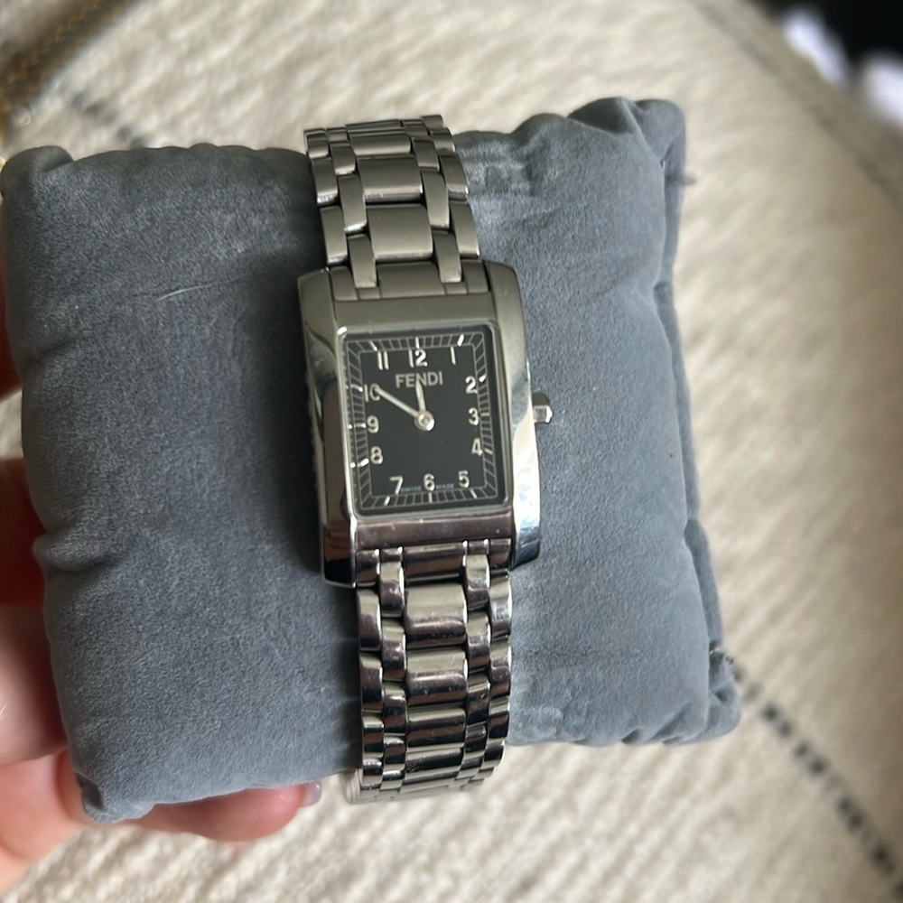 100% Aunthentic - Vintage Fendi Watch - RARE